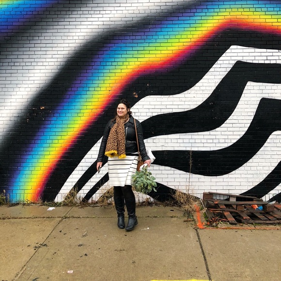 Meet your Posher, Savannah - Picture 1 of 1